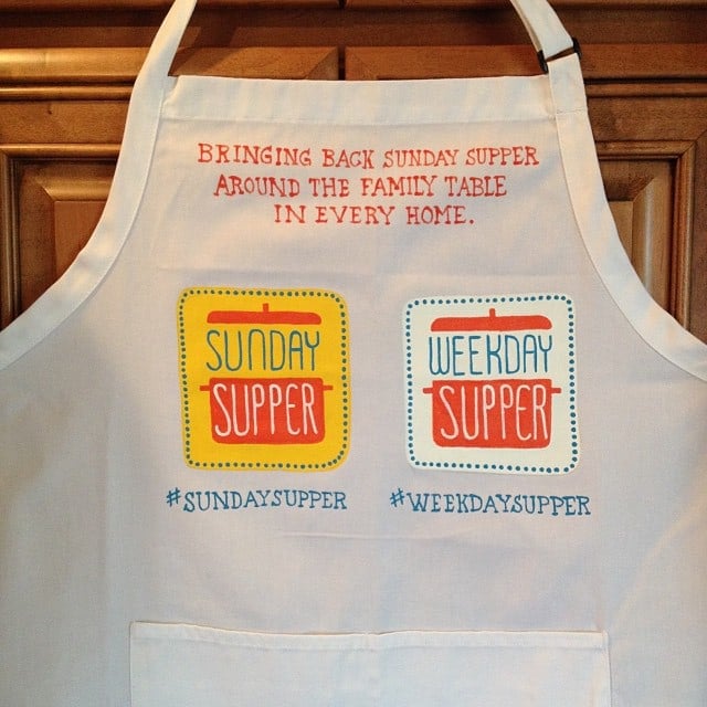 Sunday Supper Apron - www.etsy.com/shop/kudoskitchenpaints Sunday Supper Apron