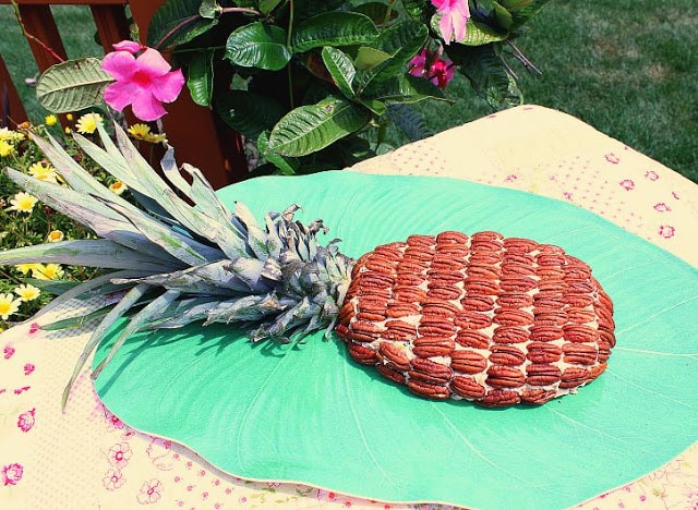 Super Cute Luau Pineapple Cheese Ball - www.kudoskitchenbyrenee.com Pineapple Cheese Ball