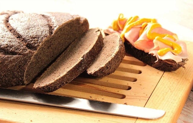 Dark Rye Pumpkin Yeast Bread - www.kudoskitchenbyrenee.com Dark Rye Pumpkin Yeast Bread