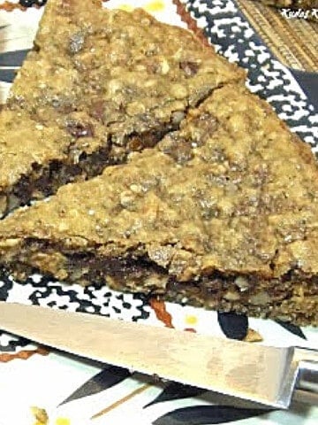 Triangle slices of Chocolate Chip Chia Seed Baked Oatmeal.