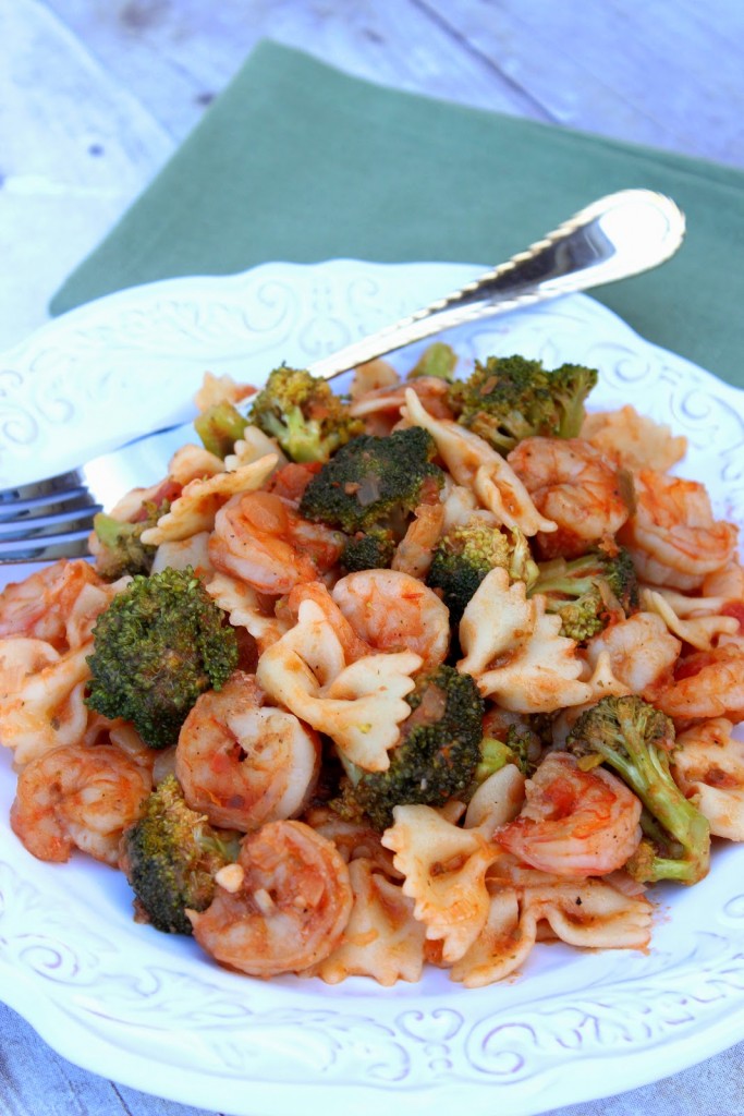 Shrimp Fra Diavolo with Broccoli - www.kudoskitchenbyrenee.com