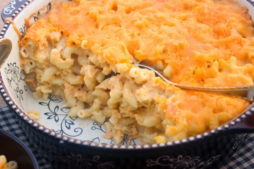 Alfredo Macaroni and Cheese with White Wine Alfredo Macaroni and Cheese with White Wine