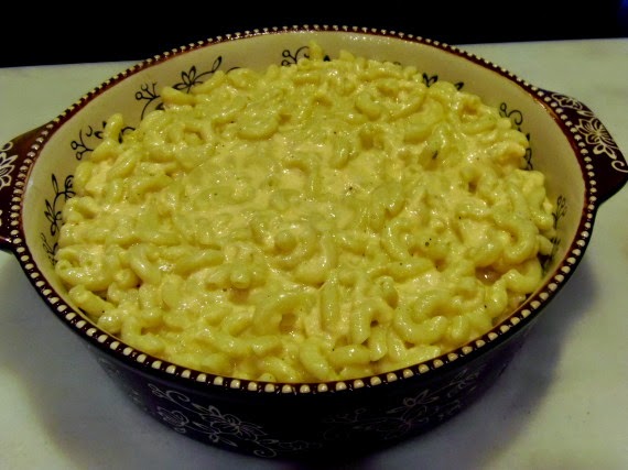 Alfredo Macaroni and Cheese with White Wine Alfredo Macaroni and Cheese with White Wine