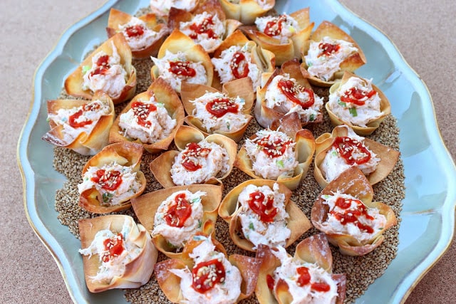 Spicy Baked Crab Rangoon with sesame seeds and sriracha