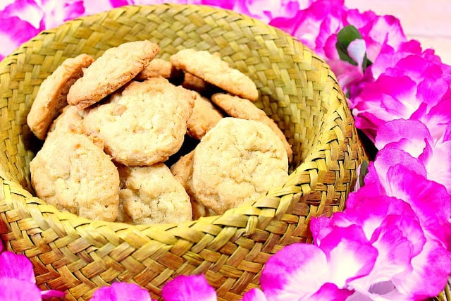 Coconut Macadamia Nut Cookies