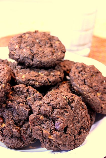 Choco-Oat Toffee Chip Cookies