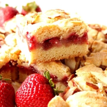 Easy Strawberry Cobbler Bars