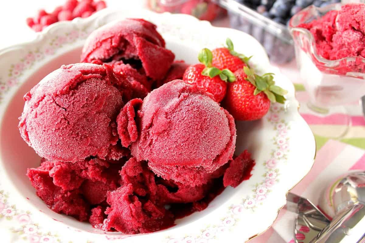 healthy low sugar mixed berry sorbet