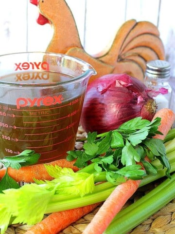 Homemade Herbed Chicken Stock