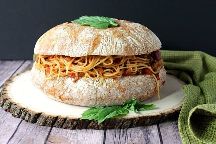 Garlic Bread Stuffed with Spaghetti