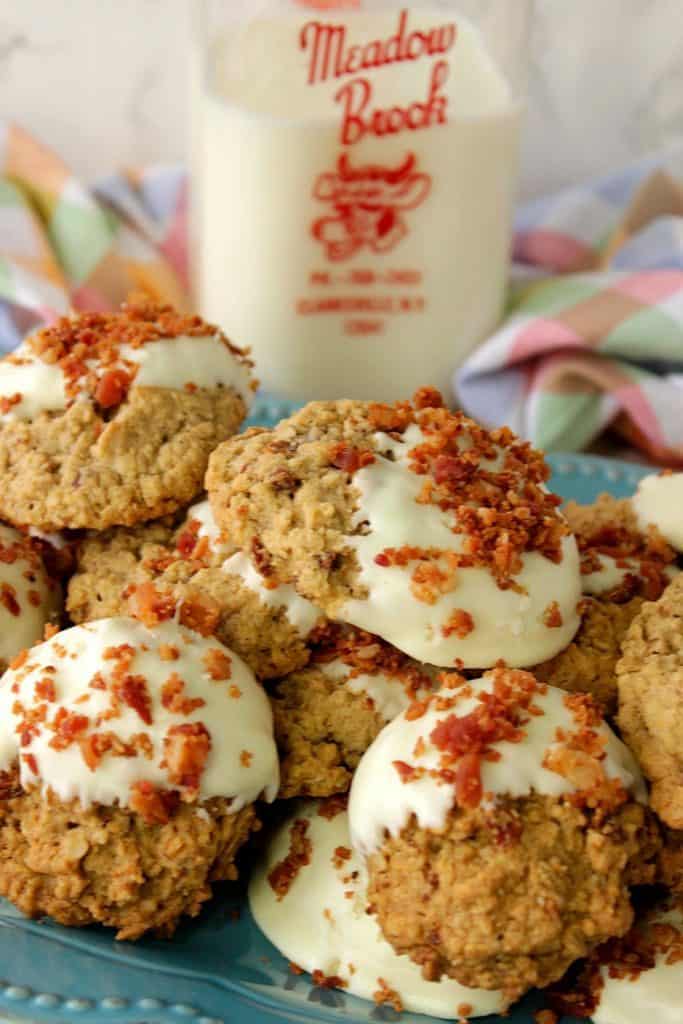 Gluten Free Maple Bacon Oatmeal Cookies are plump and chewy, sweet and savory, crunchy and creamy. | Kudos Kitchen by Renee Gluten Free Maple Bacon Oatmeal Cookies Dipped in White Chocolate