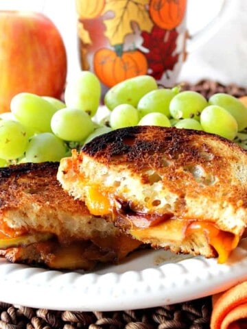 Grilled Cheddar Cheese with Caramelized Apple