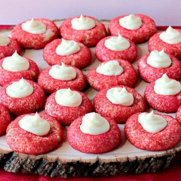 Cream Cheese Cookies with Creamy Cheesecake Filling