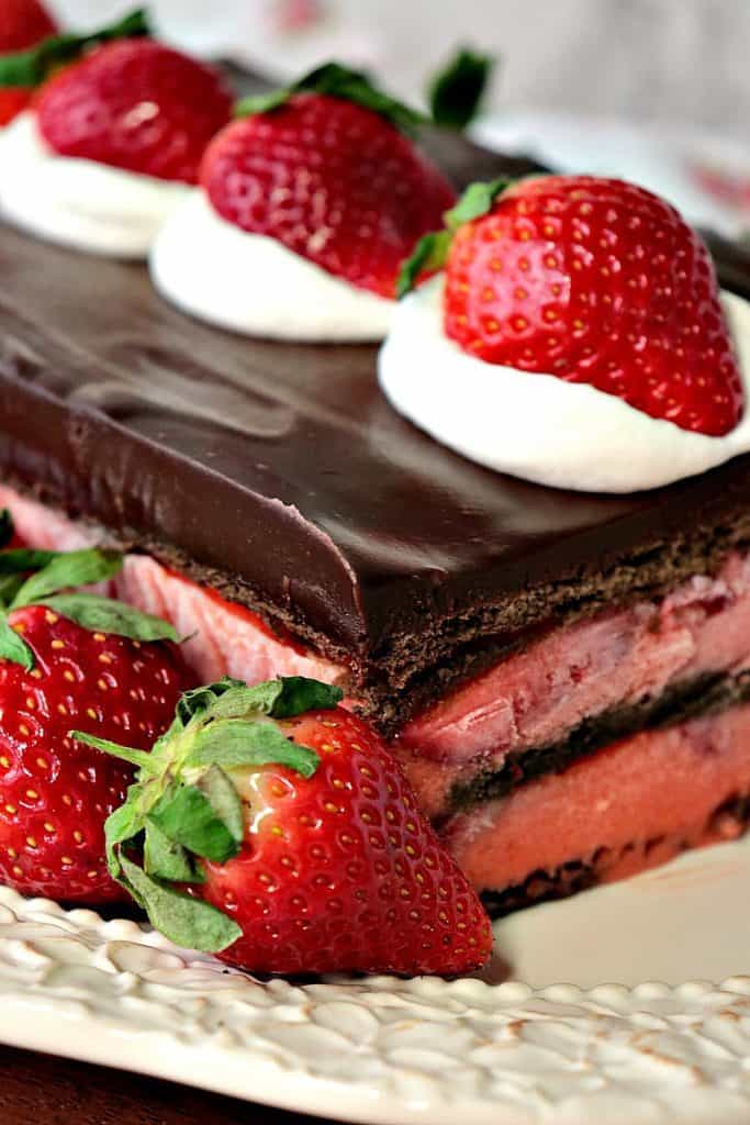 No Bake Chocolate Strawberry Pudding Cake is an easy and impressive dessert which features in-season fresh and juicy Florida grown strawberries. - www.kudoskitchenbyrenee.com