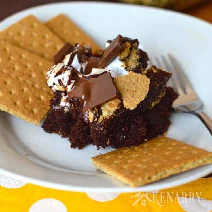 Graham crackers and chocolate on a white plate for Best chocolate dessert recipes roundup