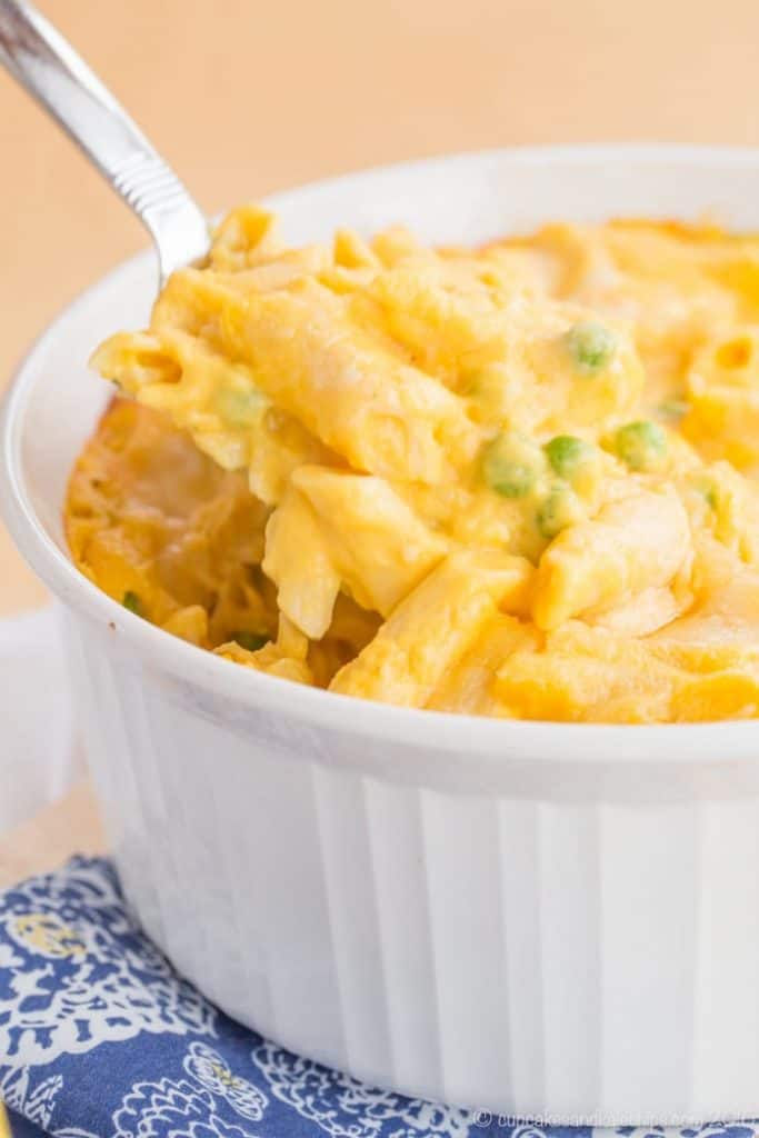 Macaroni & Cheese Recipe Roundup 2018 Friday's Featured Foodie Feastings - www.kudoskitchenbyrenee.com