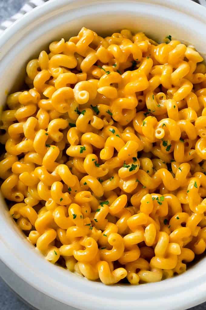 Macaroni & Cheese Recipe Roundup 2018 Friday's Featured Foodie Feastings - www.kudoskitchenbyrenee.com