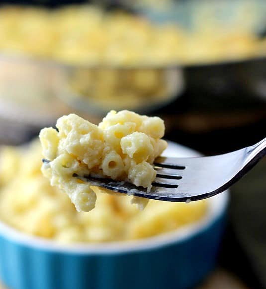 Macaroni & Cheese Recipe Roundup 2018 Friday's Featured Foodie Feastings - www.kudoskitchenbyrenee.com