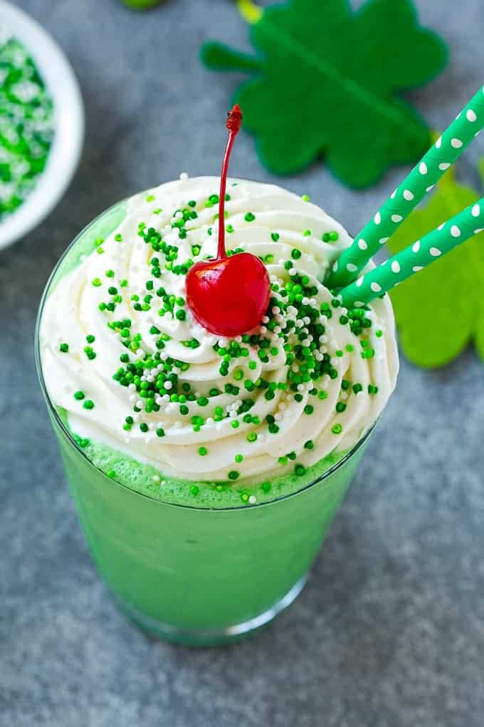 St. Patrick's day recipes image for a popular roundup post.