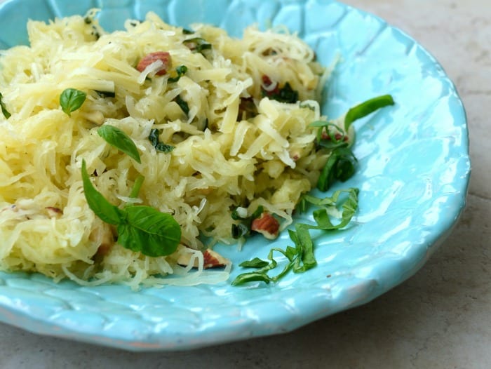 Spaghetti Squash Recipe Roundup for Friday's Featured Foodie Feastings. - www.kudoskitchenbyrenee.com