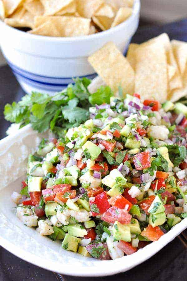 Amazing Avocado Recipe Roundup 2018 for Friday's Featured Foodie Feastings. - www.kudoskitchenbyrenee.com