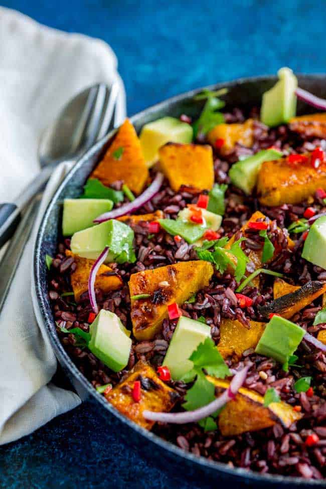 Amazing Avocado Recipe Roundup 2018 for Friday's Featured Foodie Feastings. - www.kudoskitchenbyrenee.com