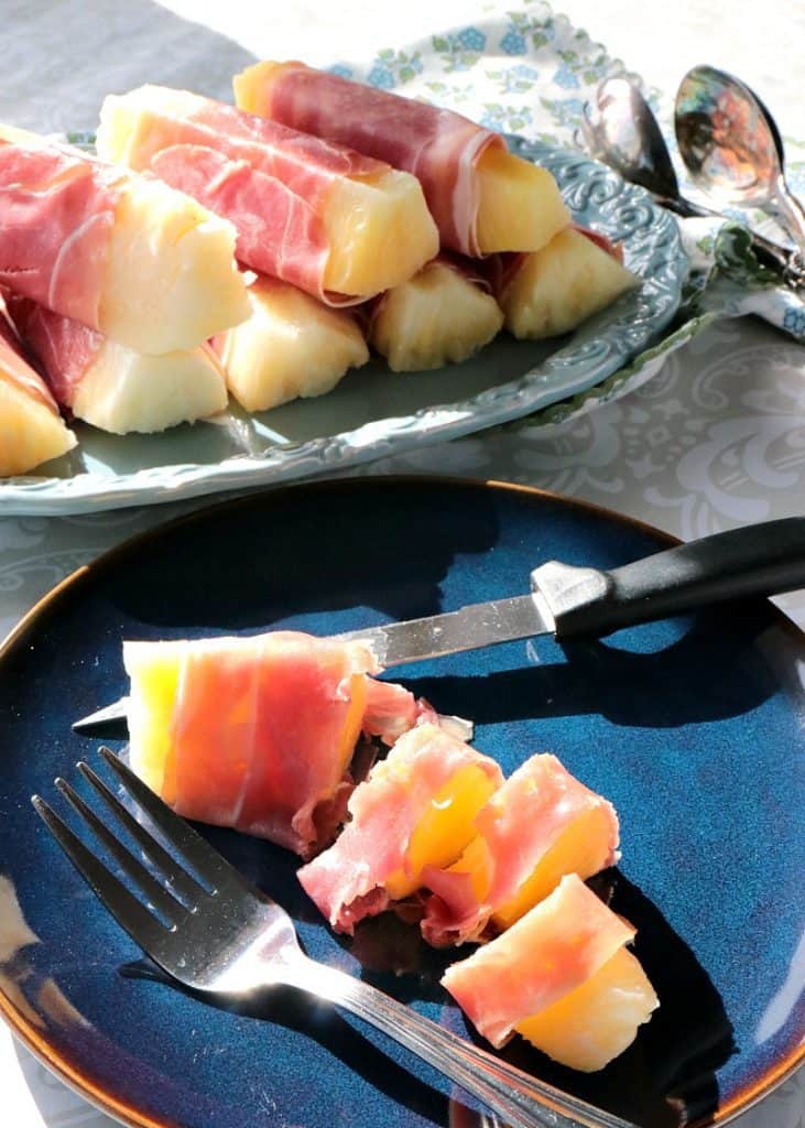 Sweet & Savory Prosciutto Wrapped Pineapple Spears - www.kudoskitchenbyrenee.com