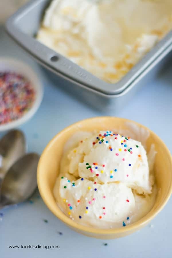 Incredible Ice Cream Recipe Roundup 2018 for Friday's Featured Foodie Feastings - kudoskitchenbyrenee.com