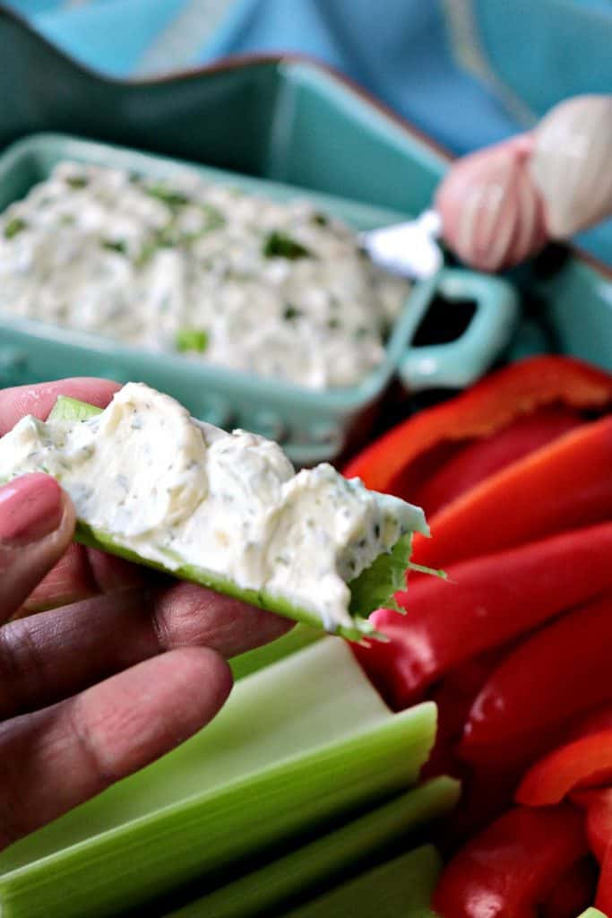 Love Boursin cheese? With only a few simple ingredients, you can quickly make this Garlic Herb Homemade Boursin Cheese in under 10 minutes. - kudoskitchenbyrenee.com