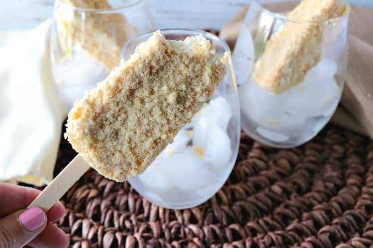 copycat keto-friendly toasted almond ice cream bar recipe #summerdessertweek