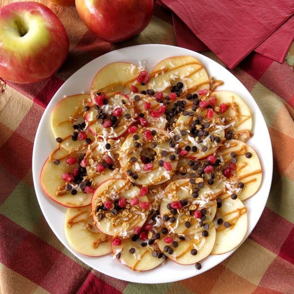 Amazing Apple Recipe Roundup 2018 for Friday's Featured Foodie Feastings. - kudoskitchenbyrenee.com