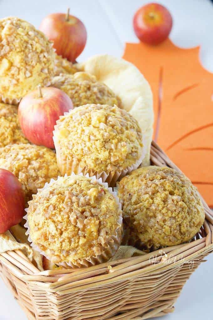 Amazing Apple Recipe Roundup 2018 for Friday's Featured Foodie Feastings. - kudoskitchenbyrenee.com