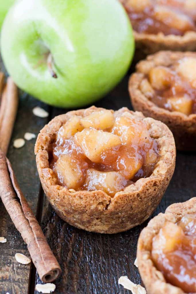 Amazing Apple Recipe Roundup 2018 for Friday's Featured Foodie Feastings. - kudoskitchenbyrenee.com