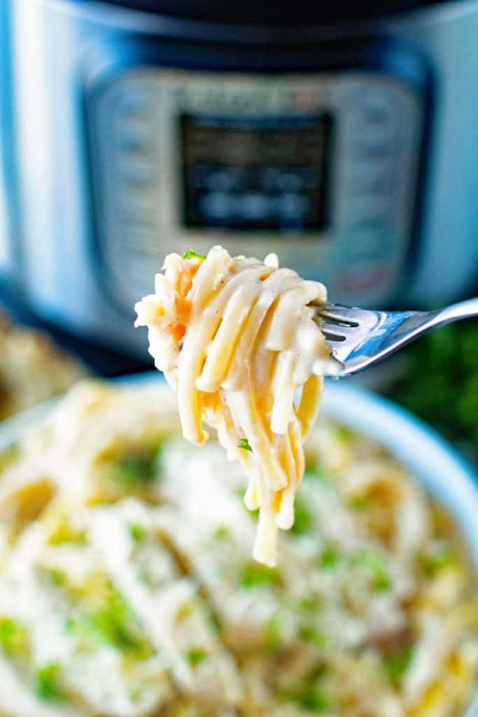 Easy Weeknight Dinner Recipes. A fork full of twisted spaghetti.