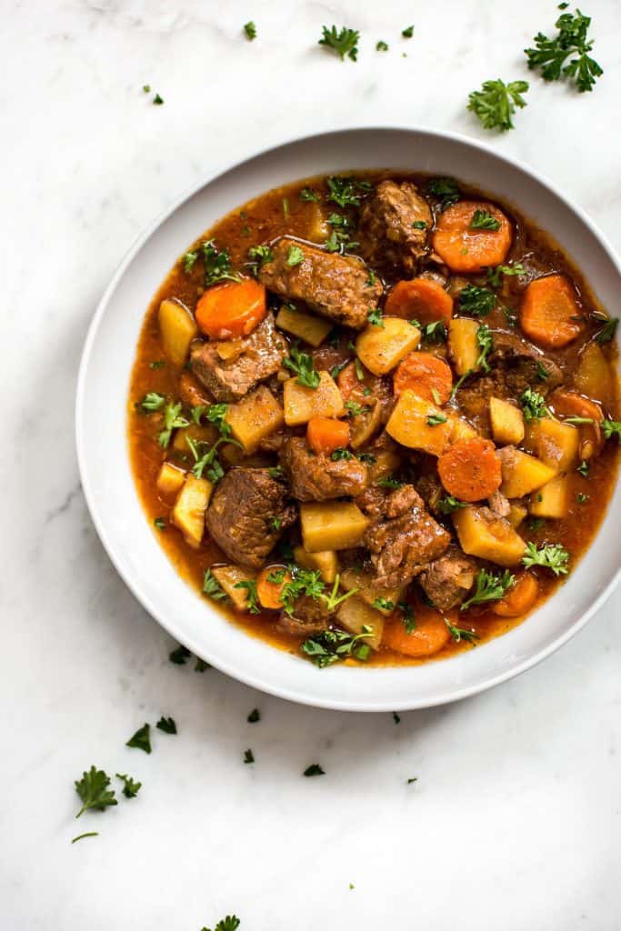 Slow Cooker Dinners Recipe Roundup 2018 for Friday's Featured Foodie Feastings - kudoskitchenbyrenee.com