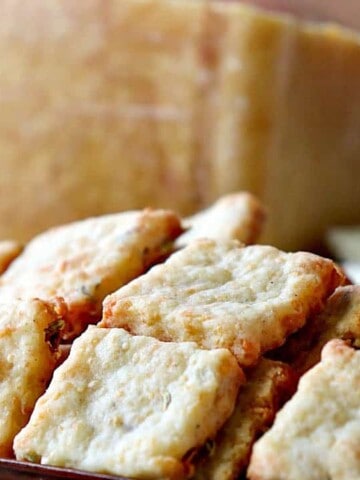 Golden Crispy Parmigiano-Reggiano Parmesan Fennel Crackers - kudoskitchenbyrenee.com