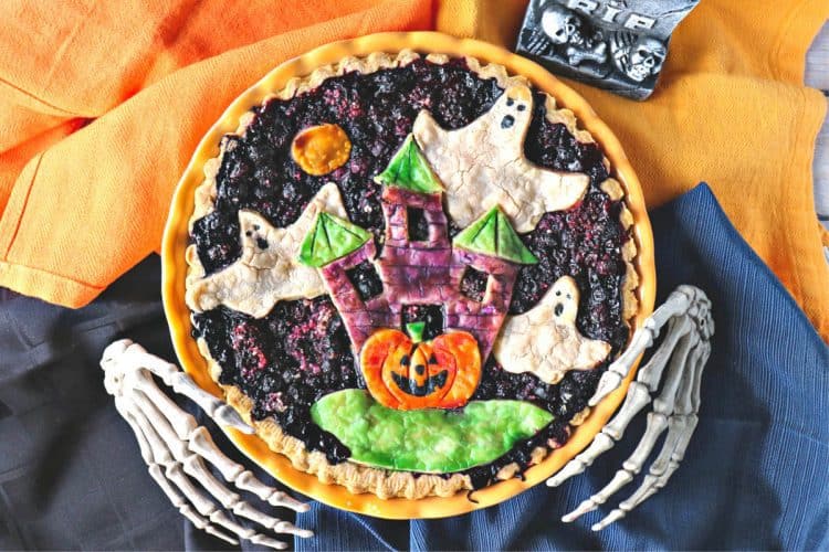 hauntingly delicious boo berry pie with video presentation #halloweentreatsweek
