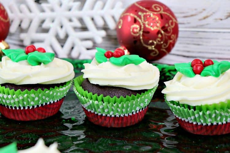 festive holly berry chocolate peppermint cupcakes with peppermint buttercream