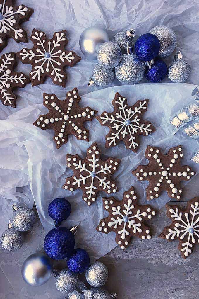 A photo of cookies for a Colossal Christmas Cookie Recipe Roundup.