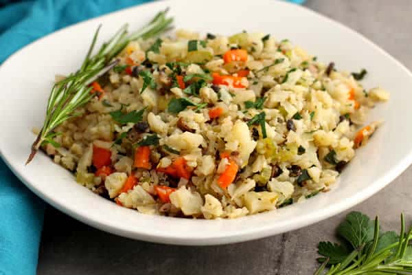 Thanksgiving Stuffing & Dressing Recipe Roundup 2018 - Friday's Featured Foodie Feastings - kudoskitchenbyrenee.com @kudoskitchen