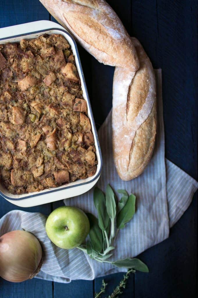 Thanksgiving Stuffing & Dressing Recipe Roundup 2018 - Friday's Featured Foodie Feastings - kudoskitchenbyrenee.com @kudoskitchen