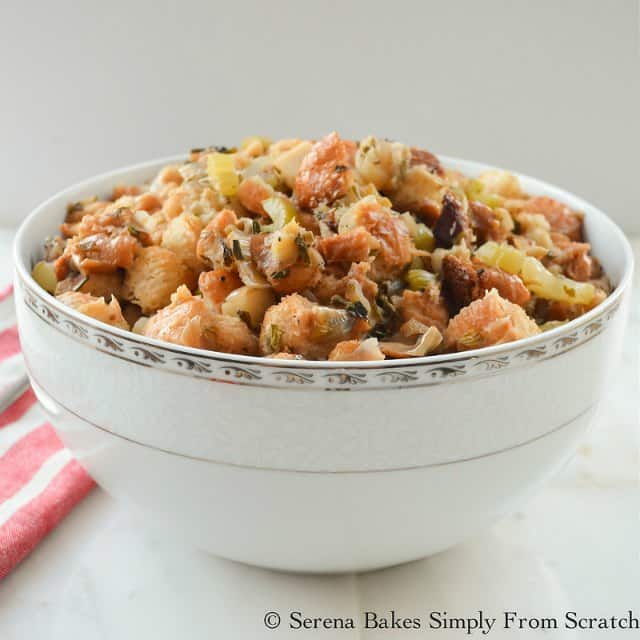 Thanksgiving Stuffing & Dressing Recipe Roundup 2018 - Friday's Featured Foodie Feastings - kudoskitchenbyrenee.com @kudoskitchen