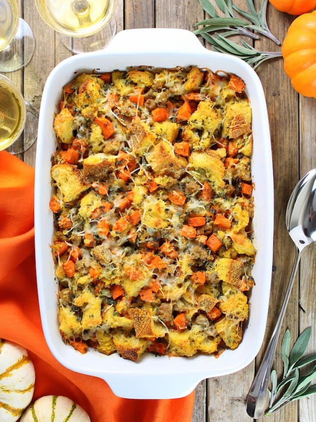 Thanksgiving Stuffing & Dressing Recipe Roundup 2018 - Friday's Featured Foodie Feastings - kudoskitchenbyrenee.com @kudoskitchen