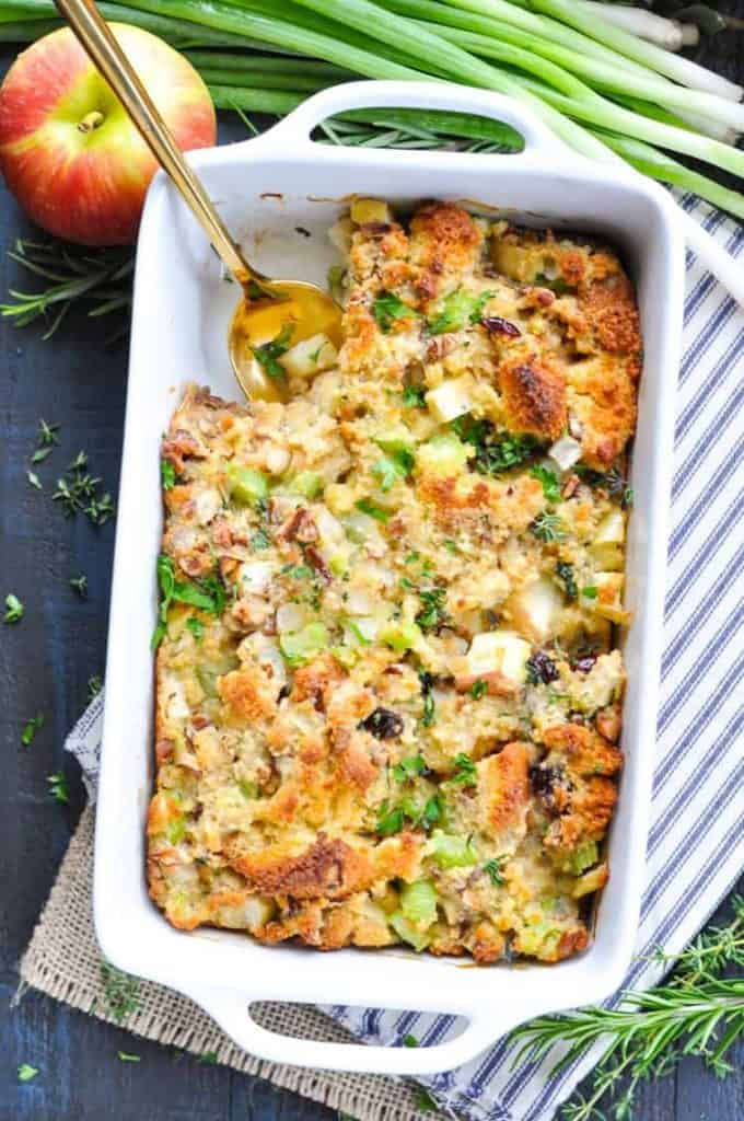 Thanksgiving Stuffing & Dressing Recipe Roundup 2018 - Friday's Featured Foodie Feastings - kudoskitchenbyrenee.com @kudoskitchen