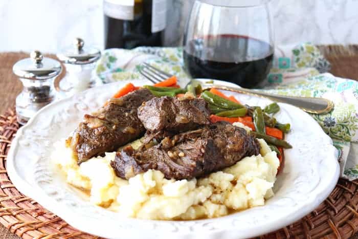 oven braised short ribs with bacon and red wine