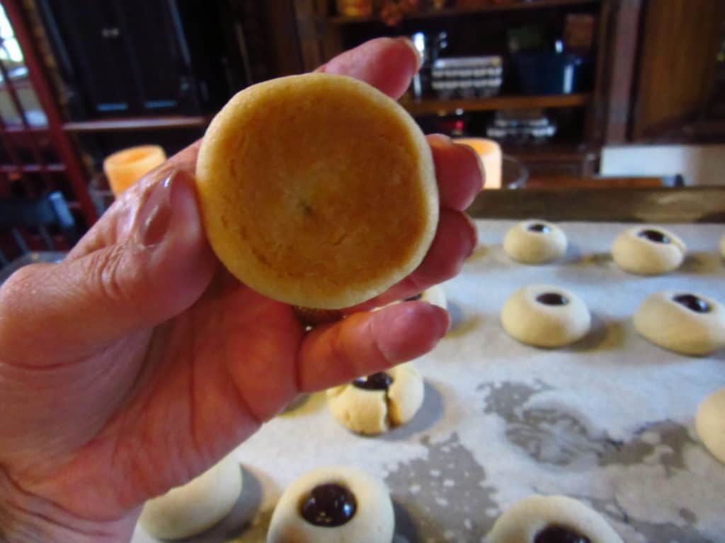 The golden brown bottom of an Irish Cream Butter Cookie.