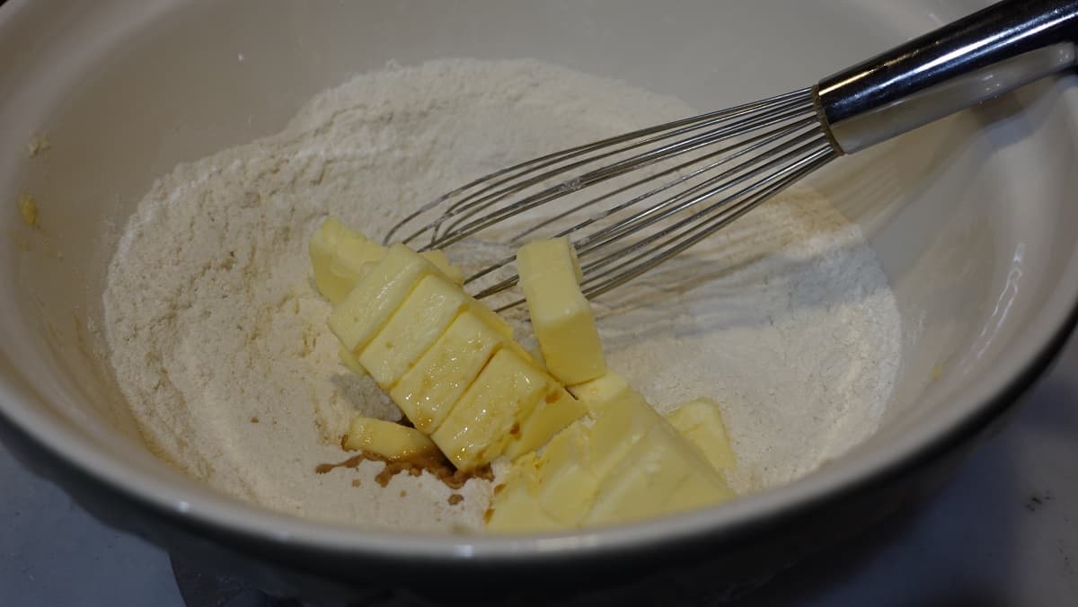 Flour, butter, and vanilla in a large bowl.