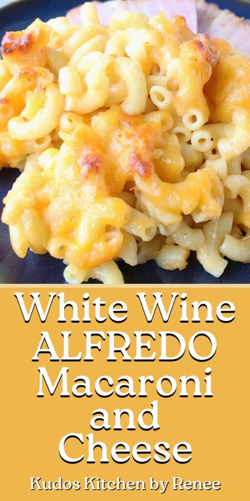 A Pinterest pin for Alfredo Mac and Cheese along with a title text.