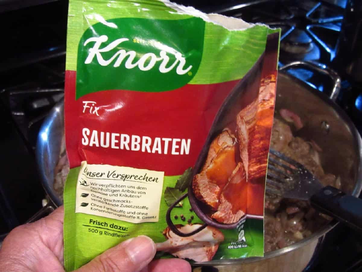 A packet of Knorr sauerbraten mix.