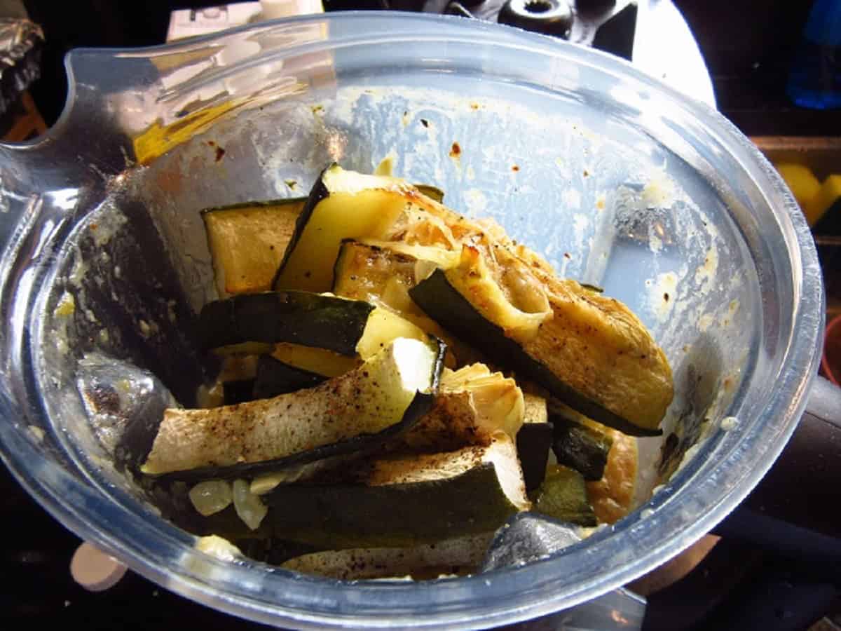 Roasted zucchini in a blender.